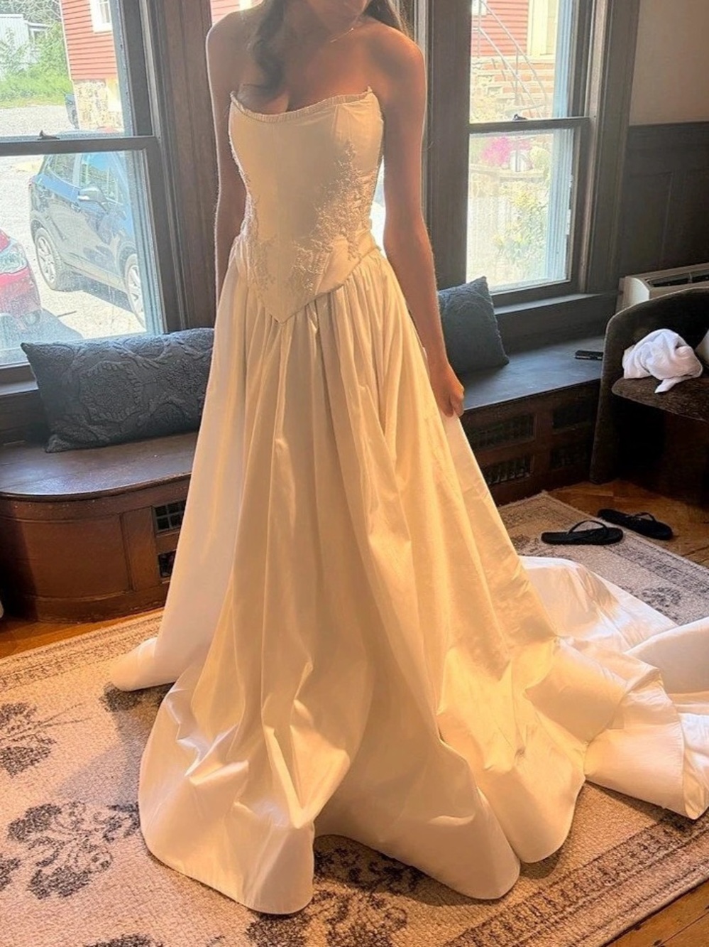 New Moira Hughes tempeste corset wedding dress set
